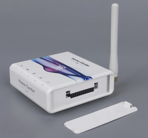 Внешний вид контроллера Fibaro Home Center Lite