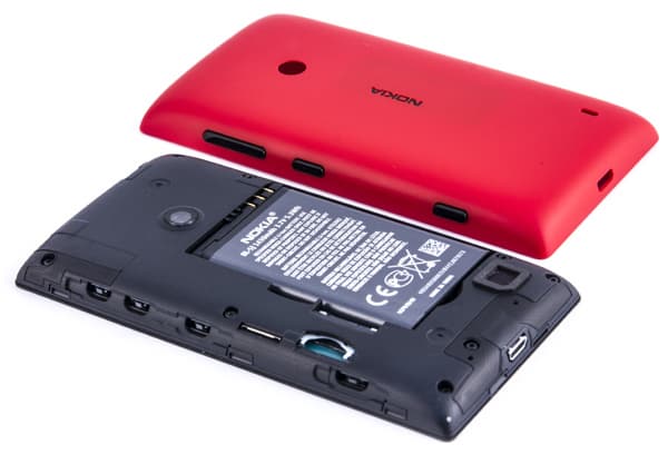 Детали Nokia Lumia 520 Детали Nokia Lumia 520
