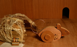 Indie developer works with a real tree to create animations for the game Éalú