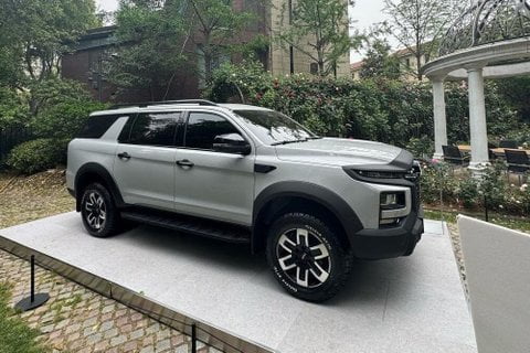 JAC JS9