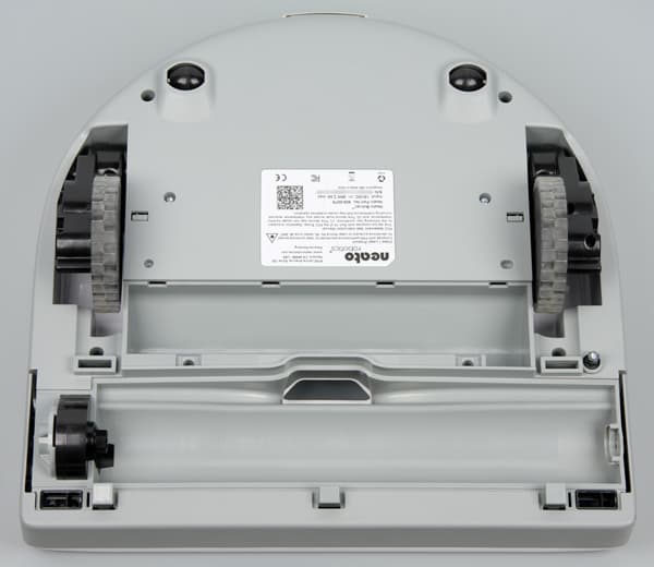 Neato Botvac 85, вид снизу Neato Botvac 85, вид снизу