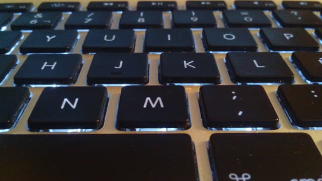 Обзор IRU M5302 Gzhel. Демонстрационный снимок