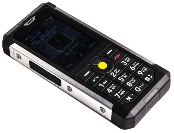 Дизайн телефона Cat B100