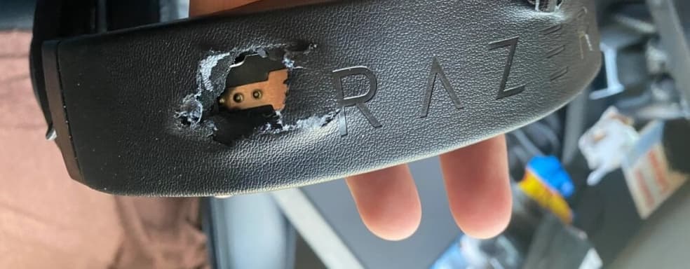 Игровая гарнитура спасла геймера от пули. История невероятного везения