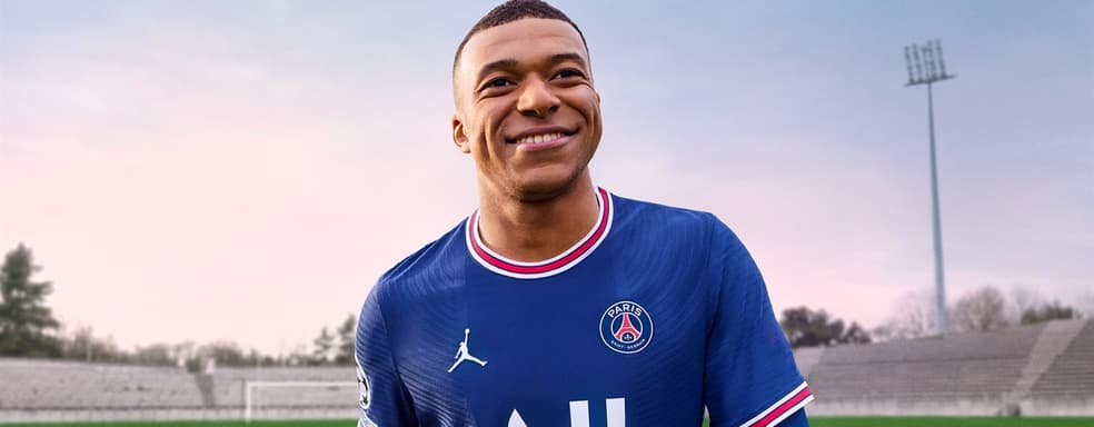 EA объяснила, почему ПК получит упрощенную версию FIFA 22 для старого поколения консолей