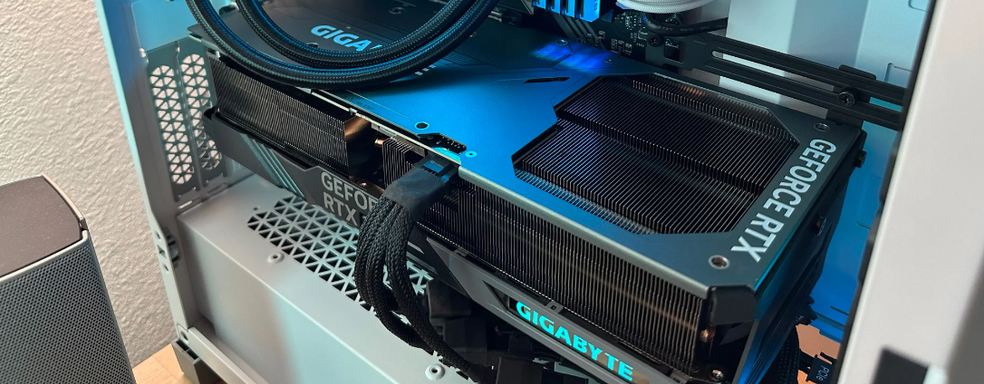 Для GeForce RTX 4090 создали держатель кабеля. Изобретение энтузиаста должно помешать расплавиться кабелю