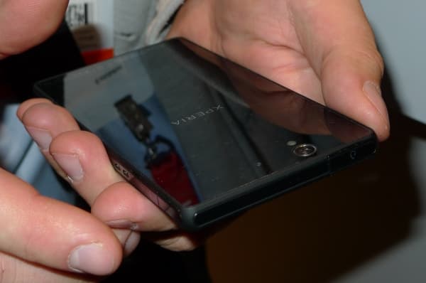 Мобильные новинки CES 2013