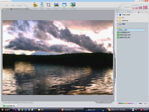 Интерфейс выглядит вполне стандартно для программ такого типа