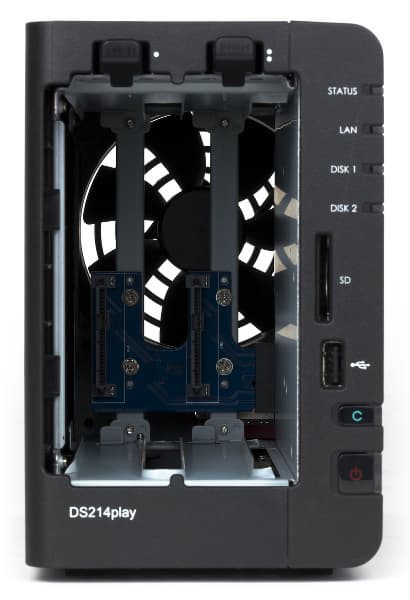 Внешний вид Synology DS214play Внешний вид Synology DS214play