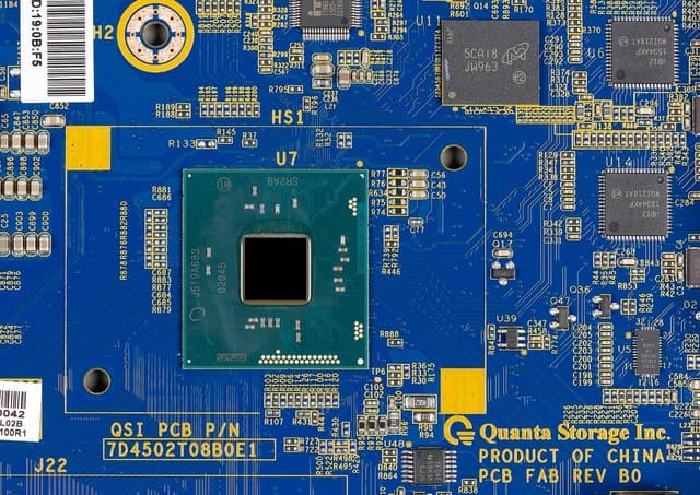 Конструкция Thecus N2810 Конструкция Thecus N2810