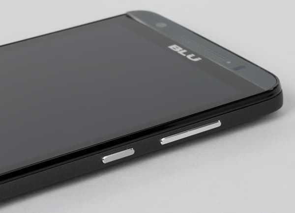 Внешний вид BLU Win HD LTE Внешний вид BLU Win HD LTE