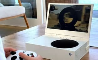 Фил Спенсер играет в Xbox Series S с xScreen. Глава Xbox показал, как играть в дороге