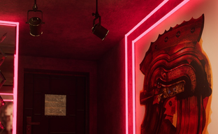 Российский хоррор с Дашей Островской получит демоверсию. Появились новые скриншоты Run away from me. Alexandra