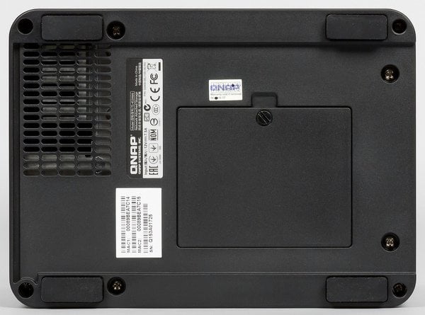 Внешний вид QNAP TS-453mini