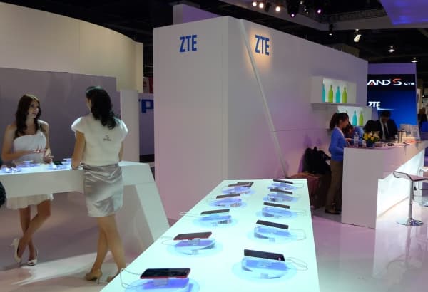 Мобильные новинки CES 2013