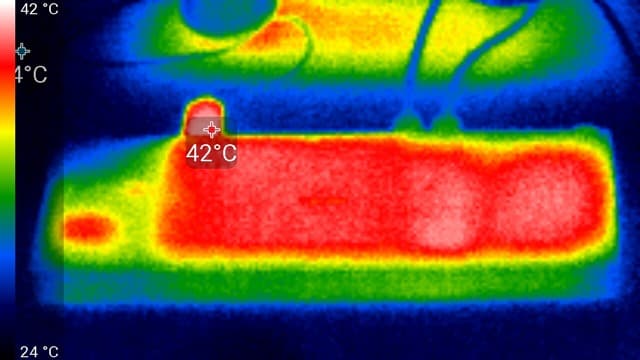 QLED-телевизор Samsung QE55Q7CAMUXRU. Нагрев модуля One Connect