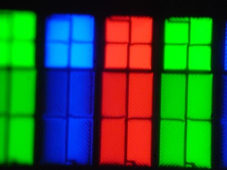 QLED-телевизор Samsung QE65Q9FAMUXRU, Микрофотографии матрицы