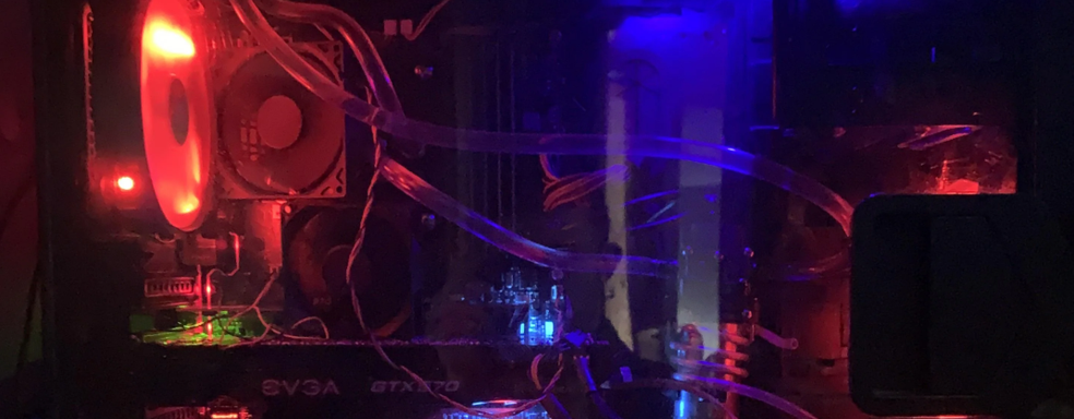 Энтузиаст создал мусорный ПК. Он месяцами искал нужные детали в мусорных баках