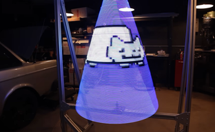 В DOOM поиграли на смертоносной голографической ёлке