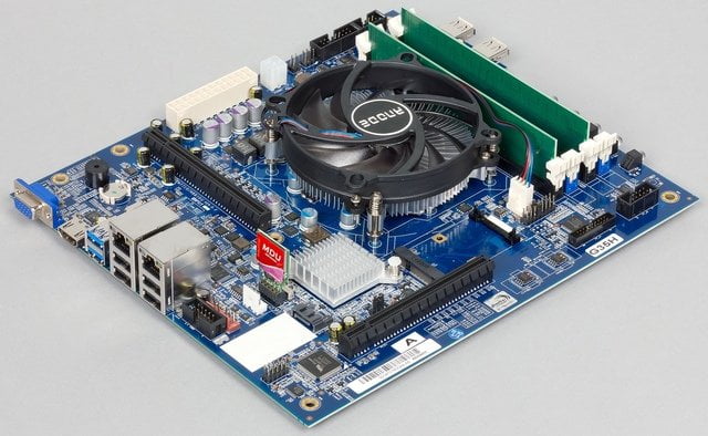 Конструкция сетевого накопителя Thecus N7770-10G