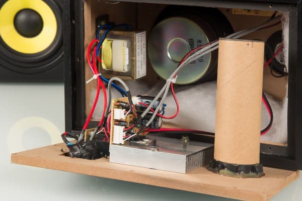 Усилитель Thonet&Vander Kurbis