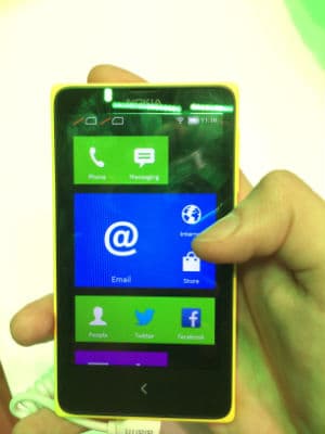 Посетители на выставке Mobile World Congress