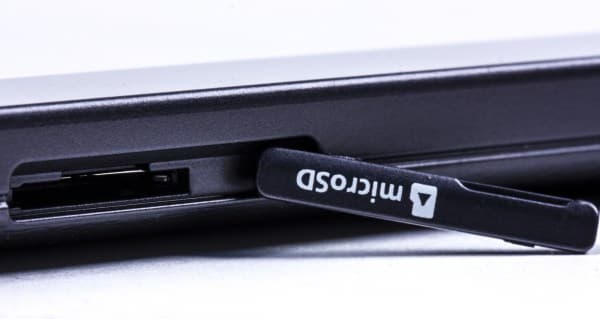 Дизайн планшета Samsung Galaxy Tab 3 Lite