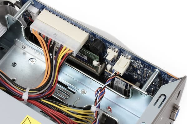 Конструкция QNAP TS-569L