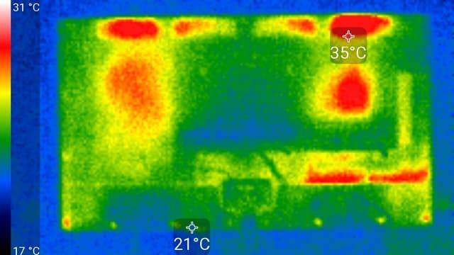 ЖК-телевизор Loewe One 40. Нагрев спереди ЖК-телевизор Loewe One 40. Нагрев спереди