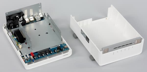 Конструкция QNAP TS-251C Конструкция QNAP TS-251C