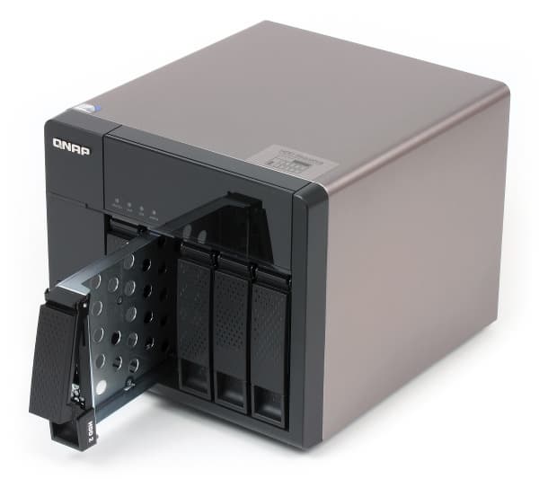 Внешний вид QNAP TS-569L