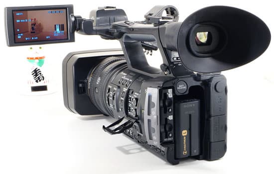 Видеокамера Sony HXR-NX3