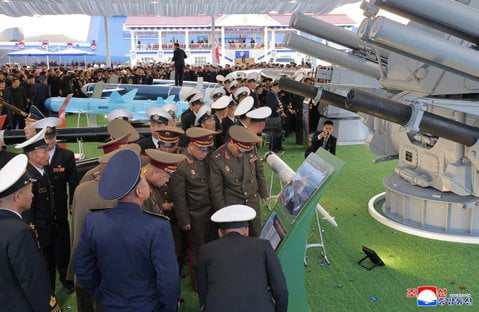 На борту эсминца «Чхве Хён»