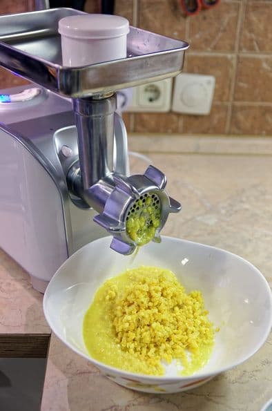 мясорубка Redmond RMG-1203-8