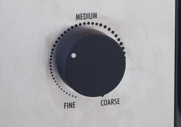 кофемолка DeLonghi KG89