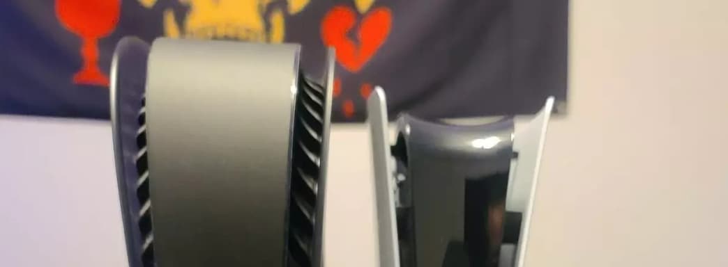 Analizamos fotos reales de PS5 Slim. La consola actualizada comparada con la PS5 original