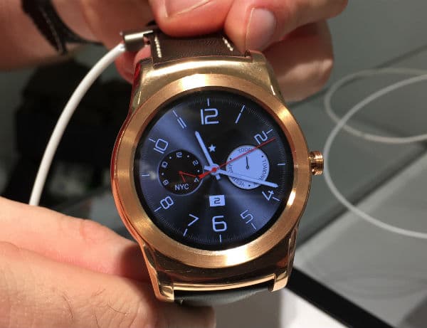 LG G Watch Urbane на Mobile World Congress 2015
