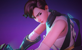 В Overwatch 2 исчезла попа Трейсер в новом скине. Похоже, Blizzard десексуализировала героиню