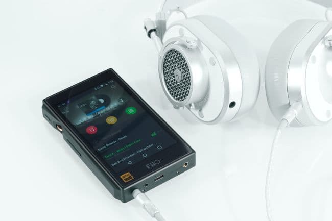 Аудиофильский плеер FiiO X5 III (3rd Gen) на базе dual mono AK4490 и ОС Android