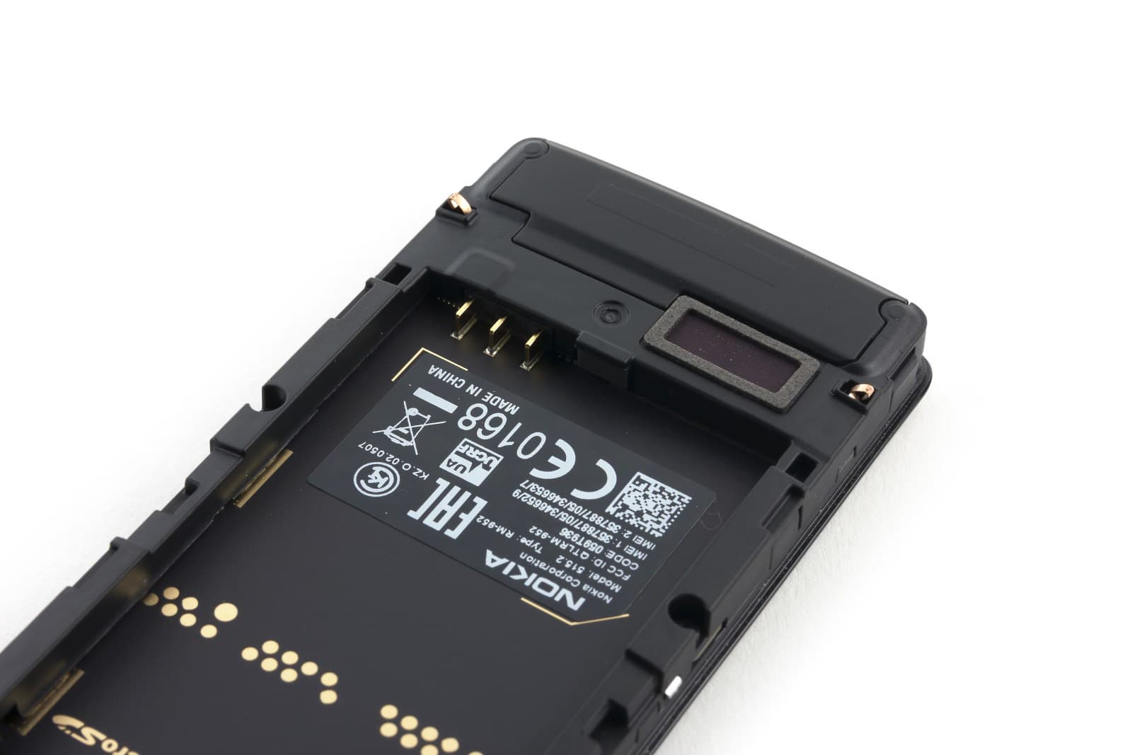 Дизайн телефона Nokia 515