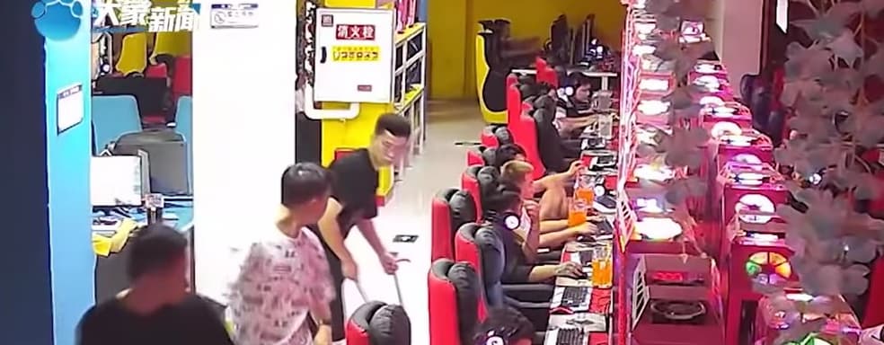 Преступника арестовали в интернет-кафе благодаря его высокому рейтингу в League of Legends