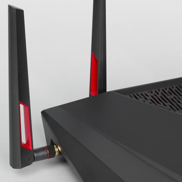 Внешний вид Asus RT-AC88U Внешний вид Asus RT-AC88U
