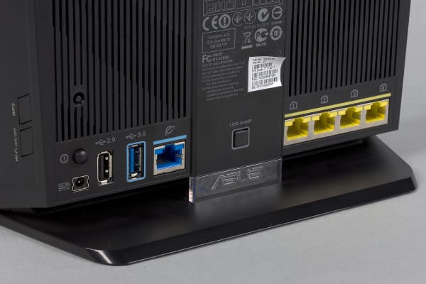 Внешний вид Asus RT-AC68U Внешний вид Asus RT-AC68U