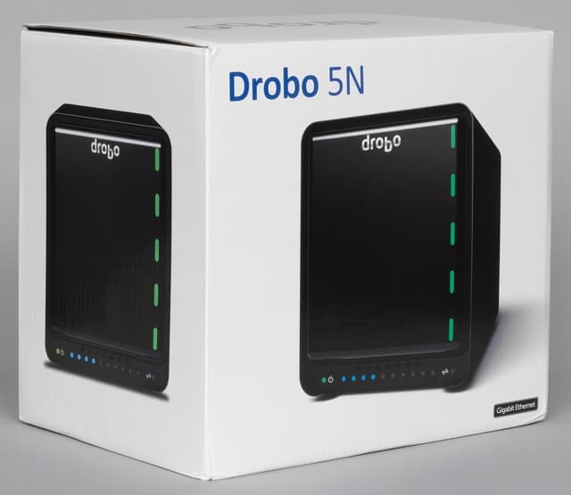 Упаковка накопителя Drobo 5N