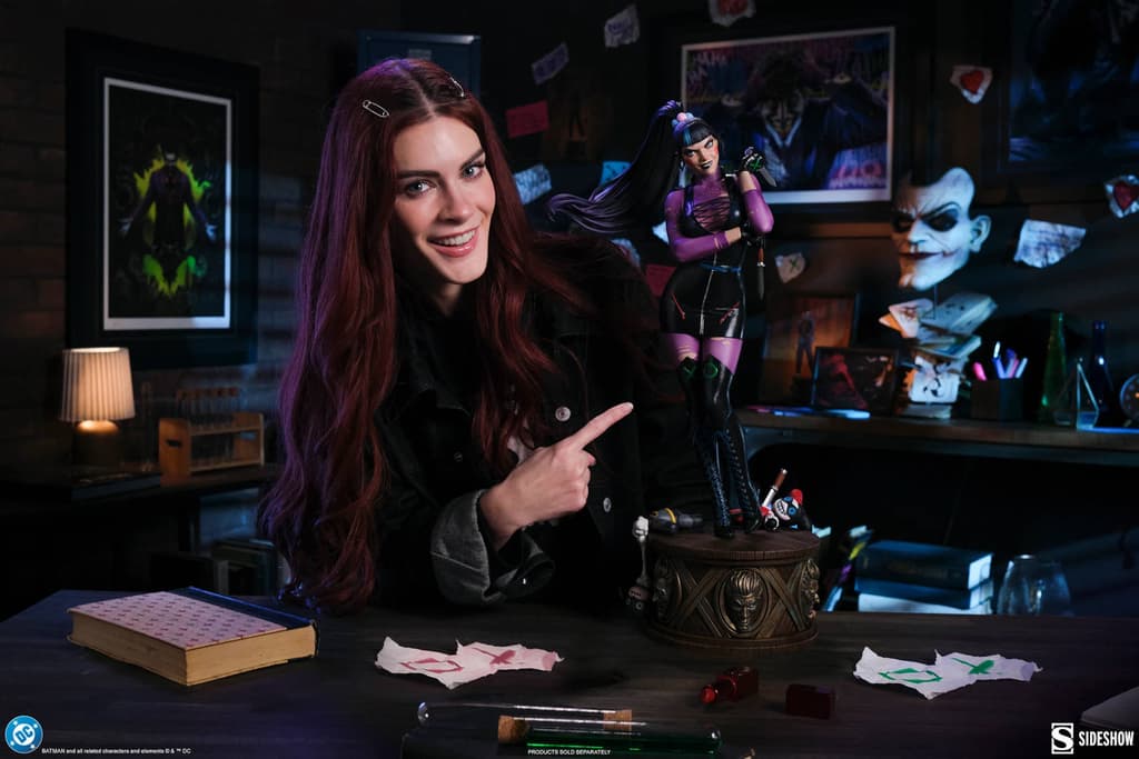 Права на изображения принадлежат Warner Bros. Entertainment Inc., DC и Sideshow Collectibles