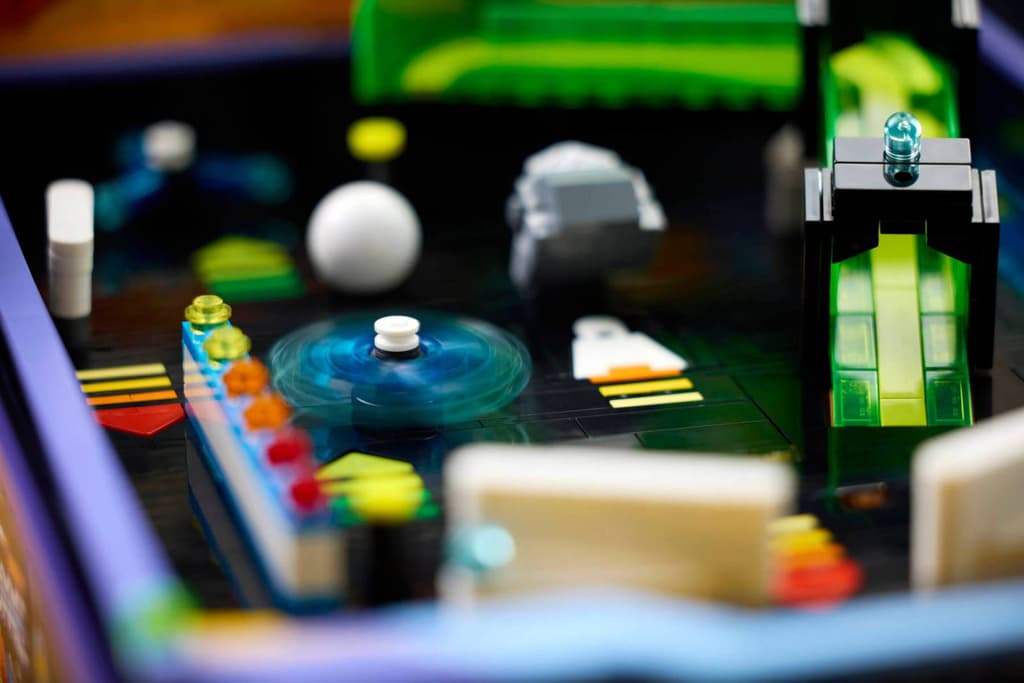 Права на изображения принадлежат LEGO Group