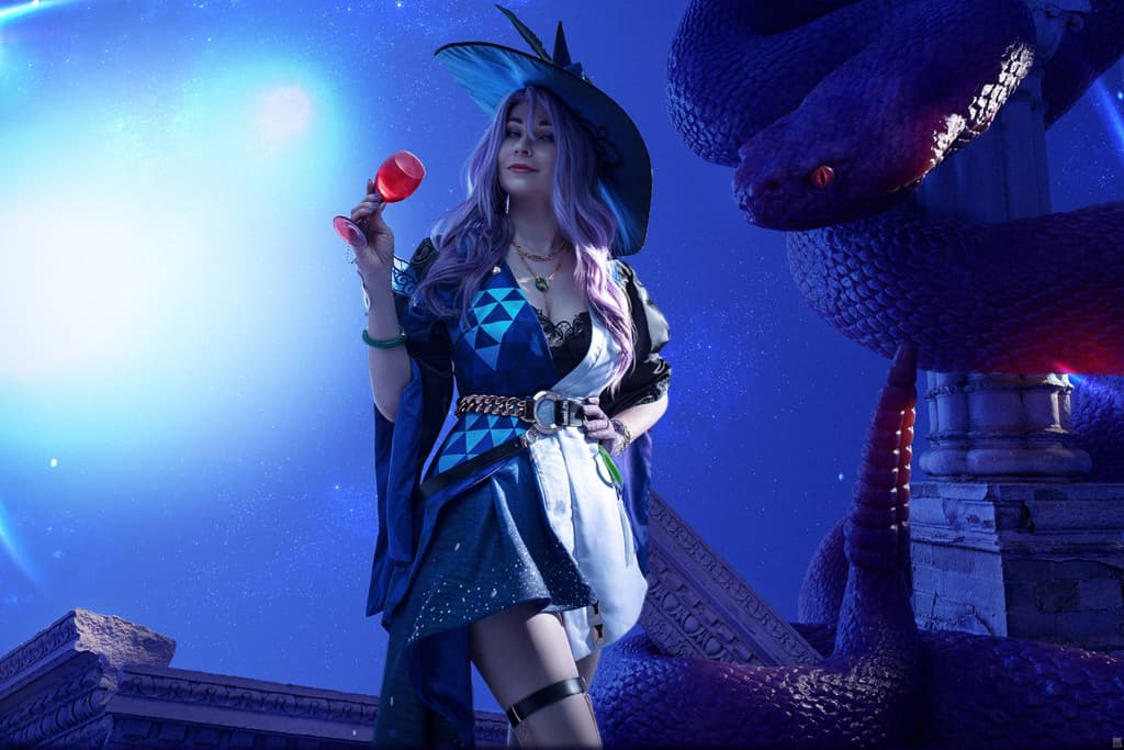  Photographer: RmeGusta. Cosplayer: Alex Ouroboros 
