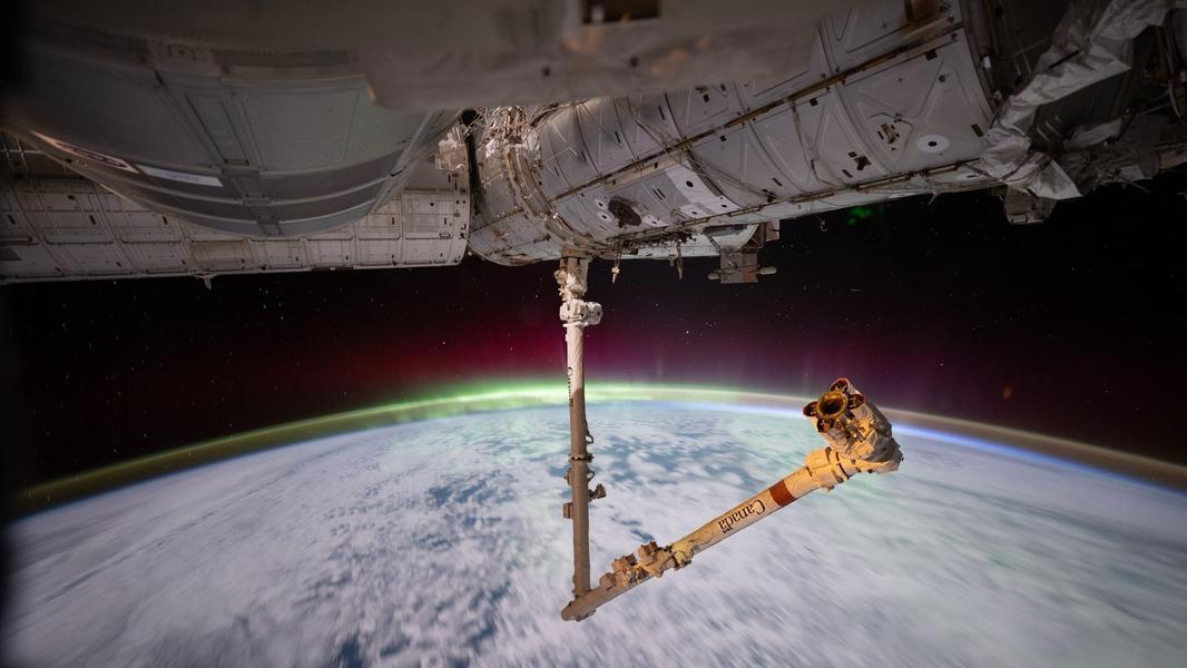 На МКС проведут ремонт Canadarm2 в открытом космосе после сбоя шарнирного узла 25-летней роботизированной руки