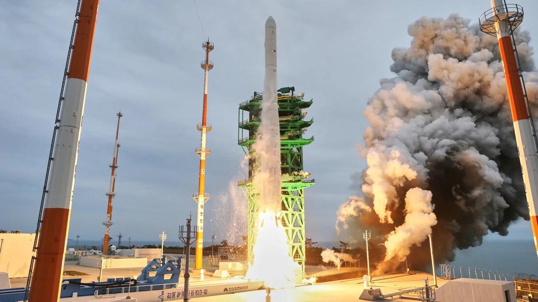 Космическое агентство Южной Кореи реорганизует структуру и увеличит число пусков ракеты «Нури» Ракета Нури на стартовой площадке