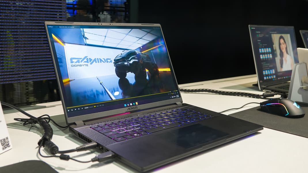 Gigabyte обновила ноутбук Aorus Master 16: RTX 5090 Laptop и Ryzen 9 9955HX3D в корпусе толщиной 19 мм